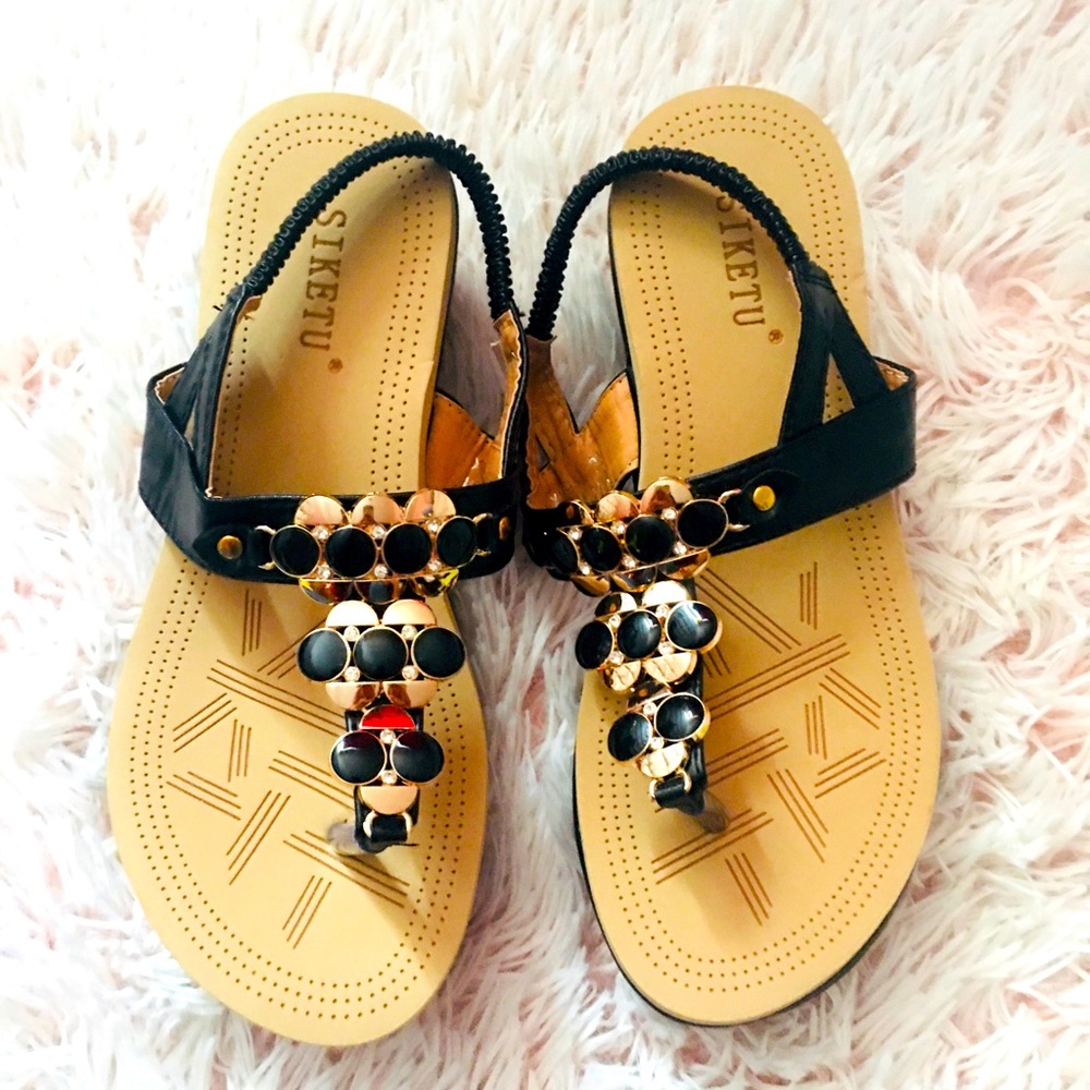 Women’s sandals